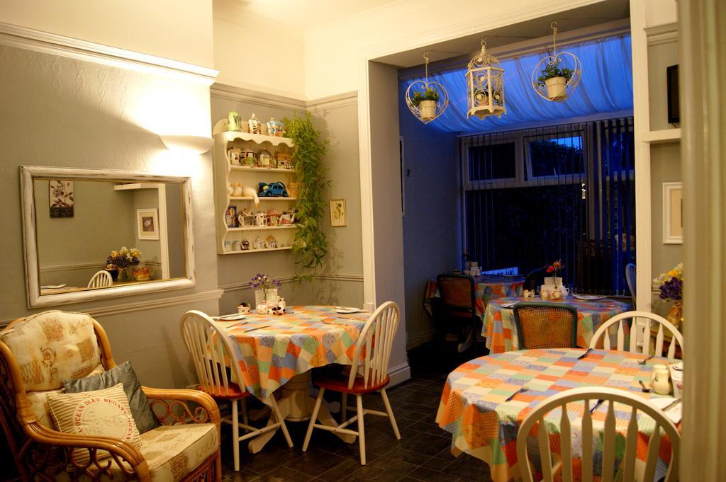 Sunset Guest House Ханстантон Экстерьер фото The interior of a typical tearoom