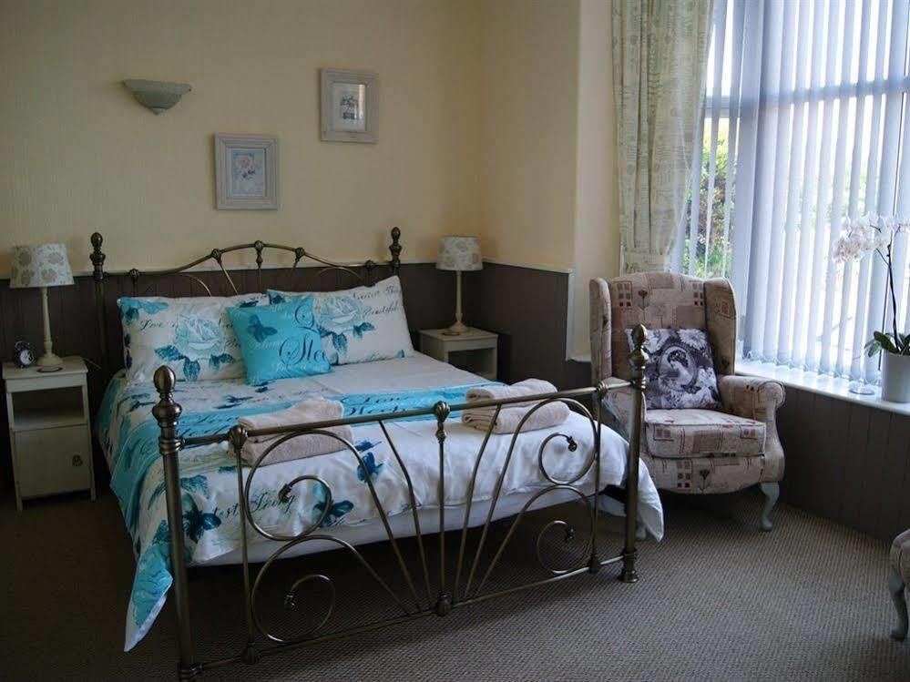Sunset Guest House Ханстантон Экстерьер фото A bedroom at the hotel