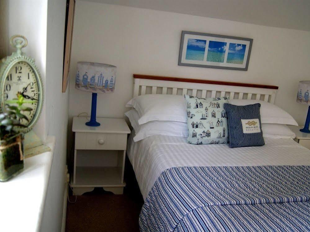 Sunset Guest House Ханстантон Экстерьер фото The bedroom at The Old Post Office
